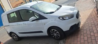Ford E-Tourneo Courier 2018