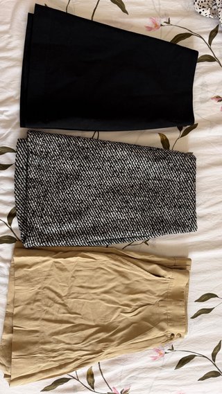 Pack 3 prendas: 2 faldas y 1 pantalón T40