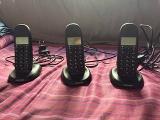 3 Telefonos Inalambricos Motorola C1004LB+