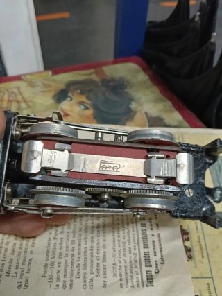 Tren de juguete antiguo