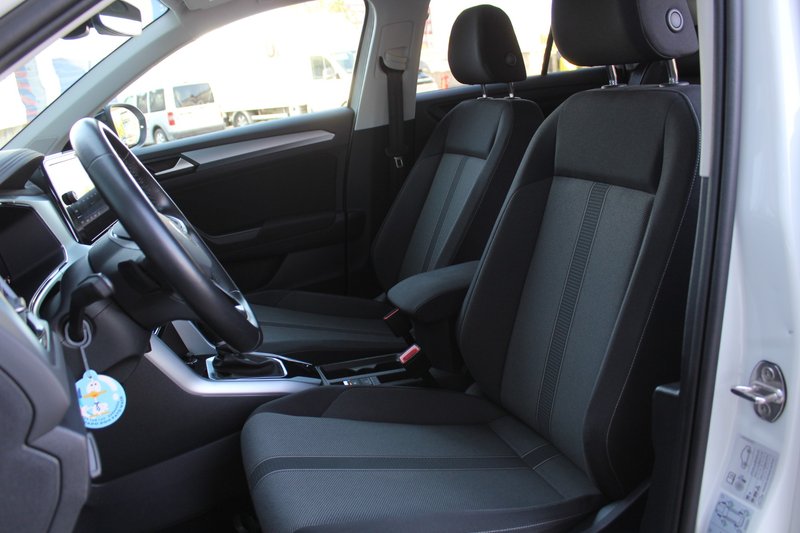 Volkswagen T-Roc Life 2.0 TDI 2024, foto 8