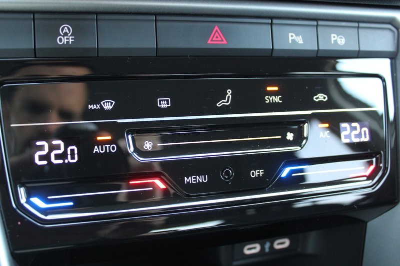 Volkswagen T-Roc Life 2.0 TDI 2024, foto 15
