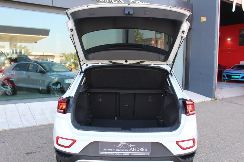 Volkswagen T-Roc Life 2.0 TDI 2024, foto 21
