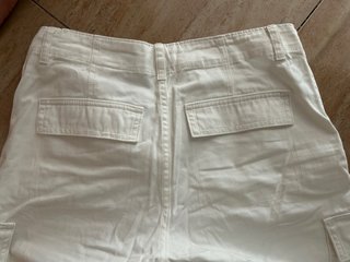 Pantalón cargo H&M blanco