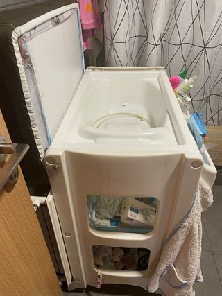 Cambiador bebé con bañera Cosatto