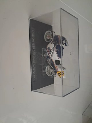 Honda NSR 500 Wayne Gardner 1987 Moto 1:24