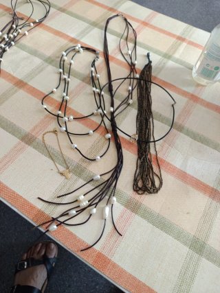 Lote collares perlas y oro