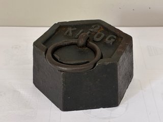 Pesa 2kg hierro hexagonal
