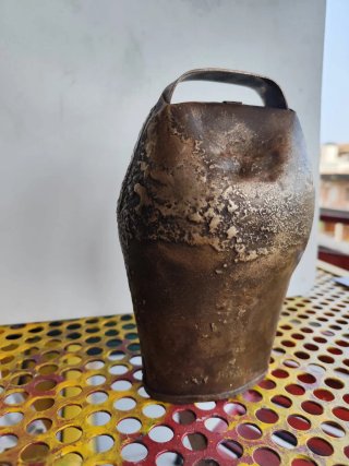 Cencerro antiguo gran tamaño