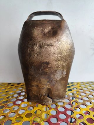 Cencerro antiguo gran tamaño