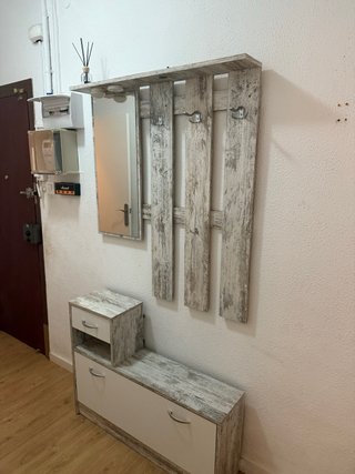 Mueble zapatero con espejo y perchero