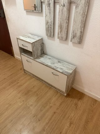Mueble zapatero con espejo y perchero
