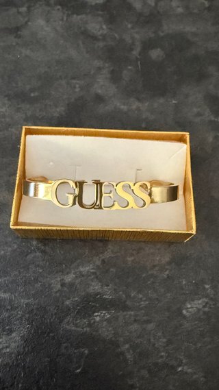 Pulseras varias de acero