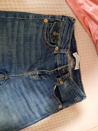 Pantalones vaqueros acampanados