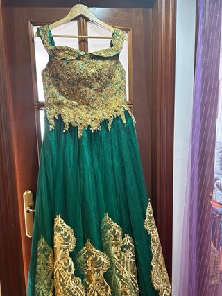 Vestido de 15 Años Verde y Dorado