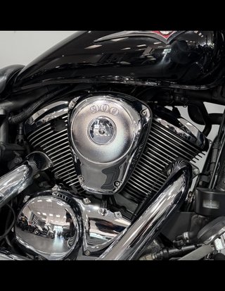 Kawasaki VN 900 Classic Negra