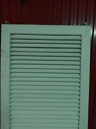 Persianas de aluminio blancas