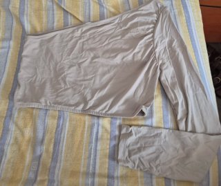 Top asimétrico manga larga gris Talla M