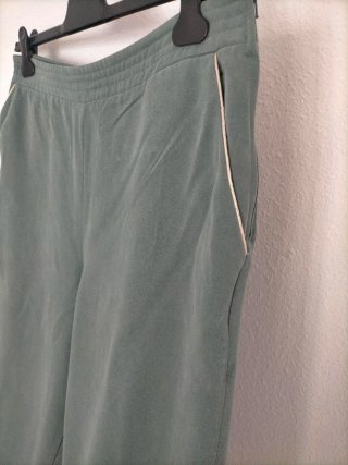 Pantalón palazzo Naf Naf verde talla 42