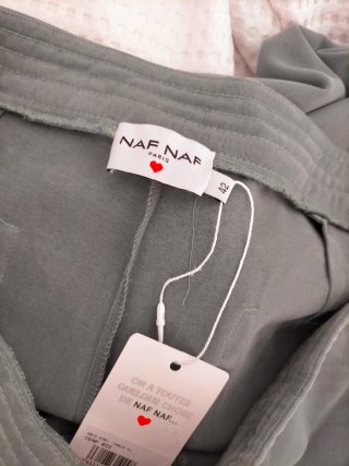 Pantalón palazzo Naf Naf verde talla 42