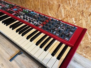 Nord Stage 4 Compact Teclado Profesional