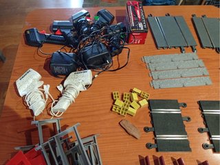 Lote Scalextric: Mandos, transformadores y pistas