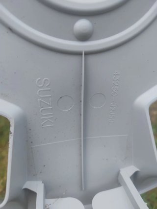 Tapacubo Suzuki Swift 15 Nuevo