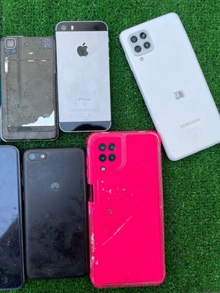Lote varios teléfonos iPhone, Samsung para reparar