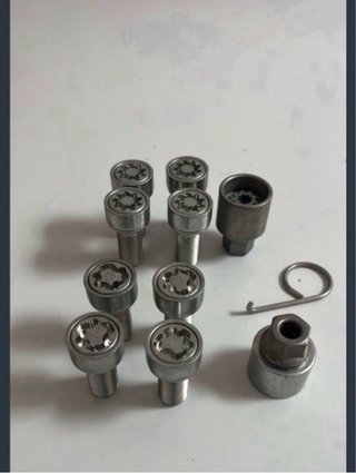 TORNILLOS ANTIRROBO VW GOLF AUDI SEAT VW T5T6.1 T7