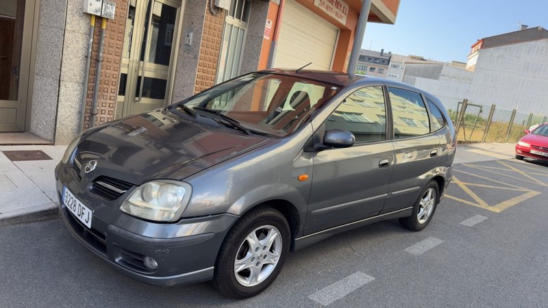 Nissan Almera 2005 - foto 1
