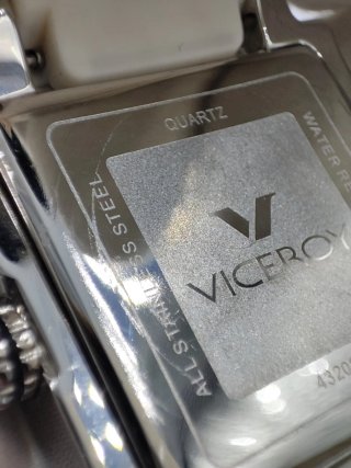 Reloj Viceroy Unisex Blanco y Plateado