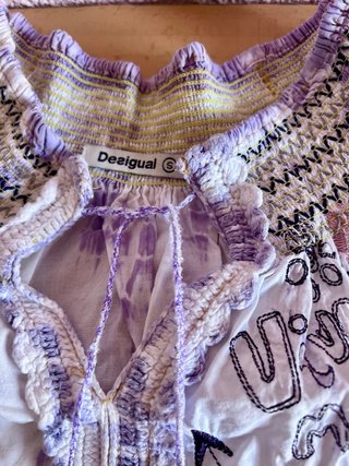 Blusa Desigual bordada talla S.Con diseño Tie-dye