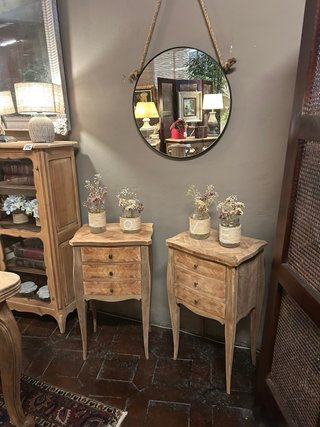 Pareja mesitas antiguas
