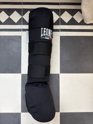 Set Boxeo: Guantes , Casco y Tibiales