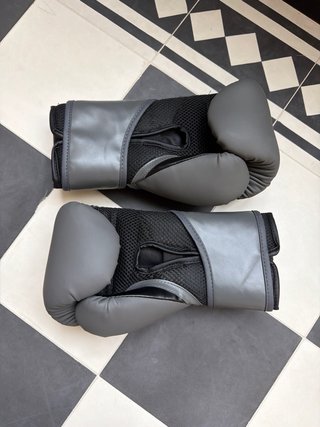 Set Boxeo: Guantes , Casco y Tibiales