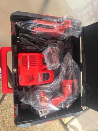 Milwaukee M18 FUEL Atornillador FSGC-202X