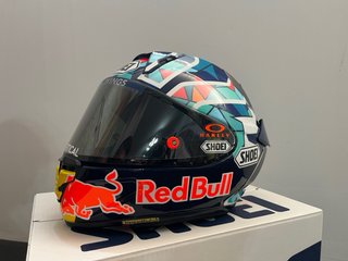 Casco Shoei Réplica Marc Márquez BCN