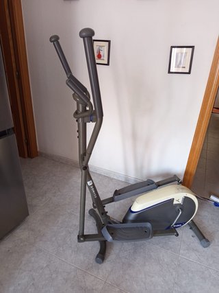 Elíptica, Mancuernas y Pelota de Gimnasia