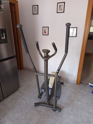 Elíptica, Mancuernas y Pelota de Gimnasia