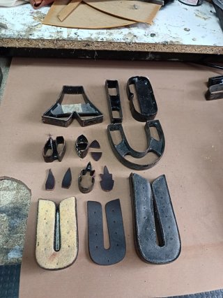 Troqueles para cuero forma de U y más
