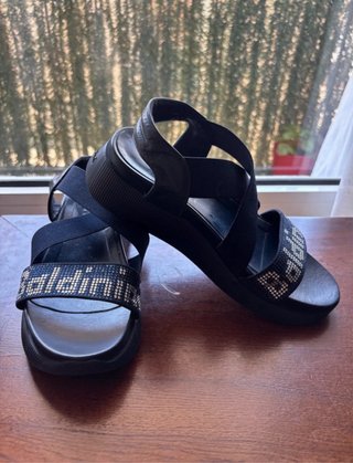 Sandalias Baldinini Negras con Brillantes