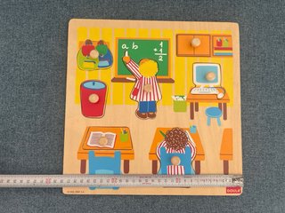 Puzzle infantil de madera Goula “El aula”