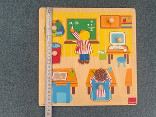 Puzzle infantil de madera Goula “El aula”