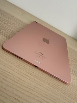 iPad Air 4 256GB Rosa + Pencil y Teclado