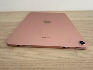 iPad Air 4 256GB Rosa + Pencil y Teclado
