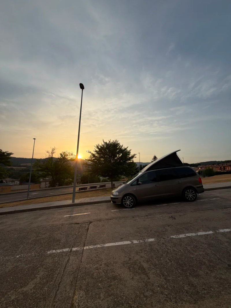 SEAT Alhambra 2007 con cama techo. - foto 1