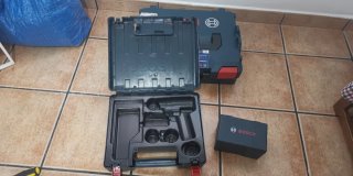 Bosch GSB 18V-150 C más cajas vacías