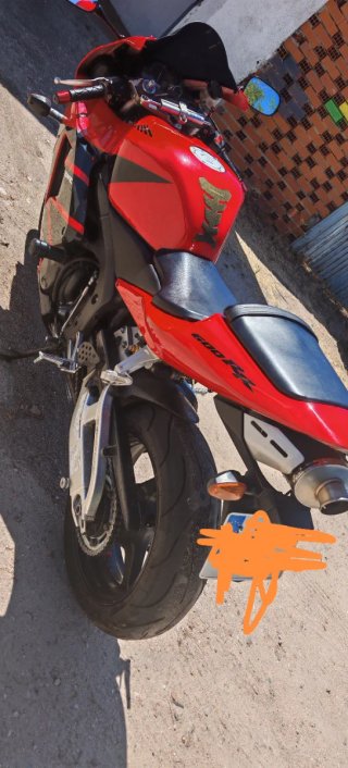 Honda CBR 600rr Roja y Negra
