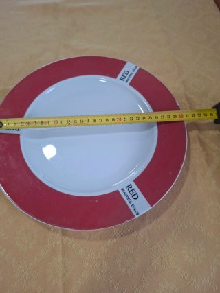 Set de platos y bandejas para restaurante