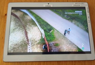 Tablet Blanca y Beige, funda Negra.